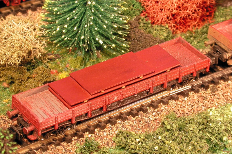 122 Ladegut Eisenplatten.JPG - Ladegut rostige Eisenplatten